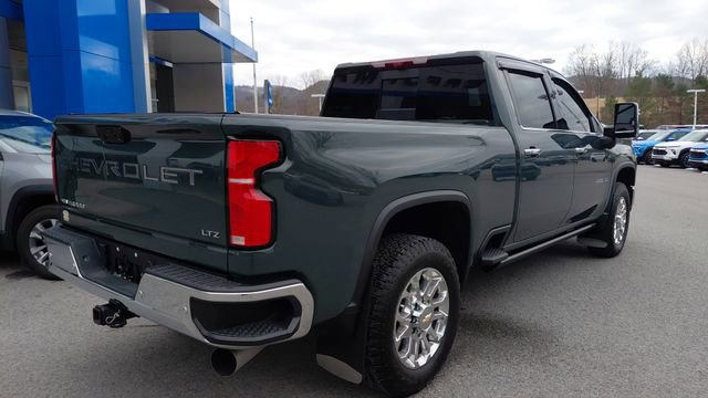Used 2025 Chevrolet Silverado 2500 LTZ w/ LTZ Premium Package image 4