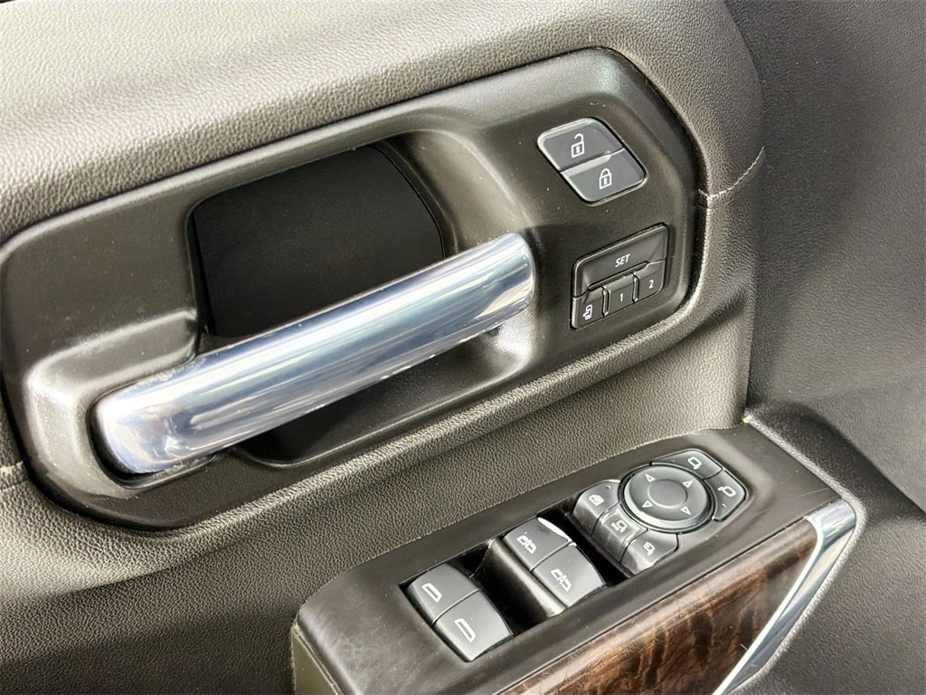 Used 2020 GMC Sierra 3500 Denali w/ Denali Ultimate Package image 17