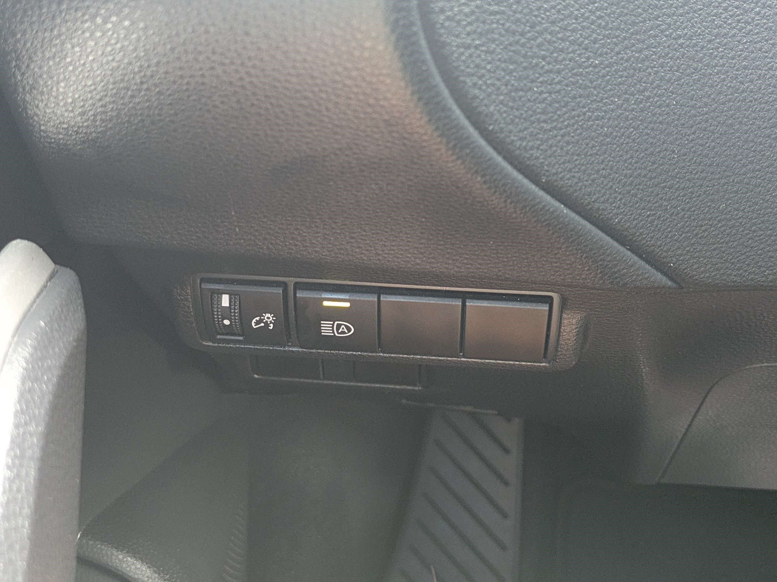 Used 2023 Toyota Corolla Cross LE FWD image 22