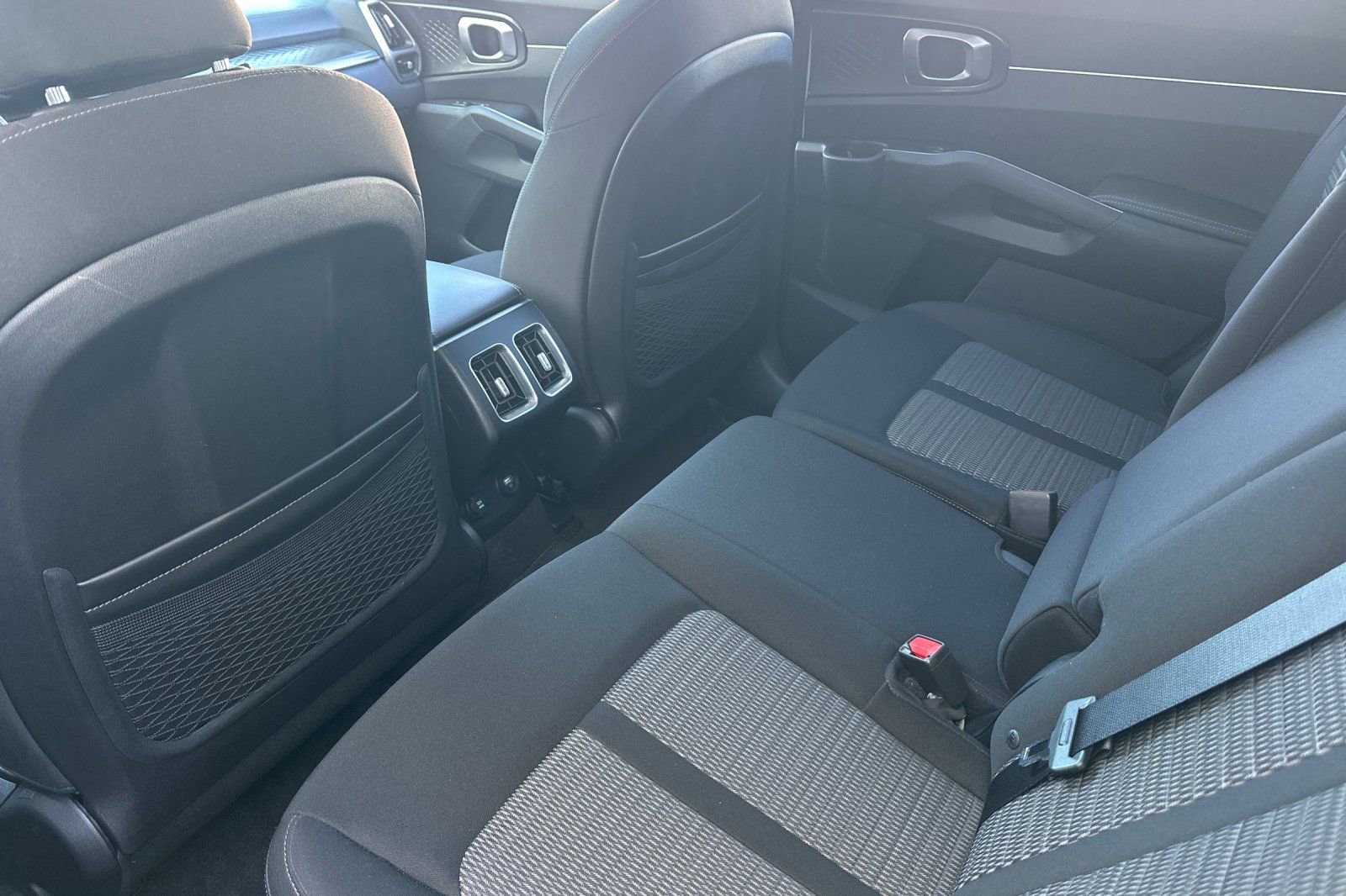 Used 2023 Kia Sorento LX image 13