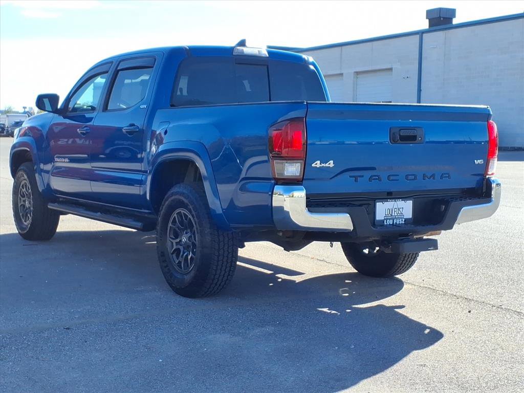 Used 2018 Toyota Tacoma SR image 5