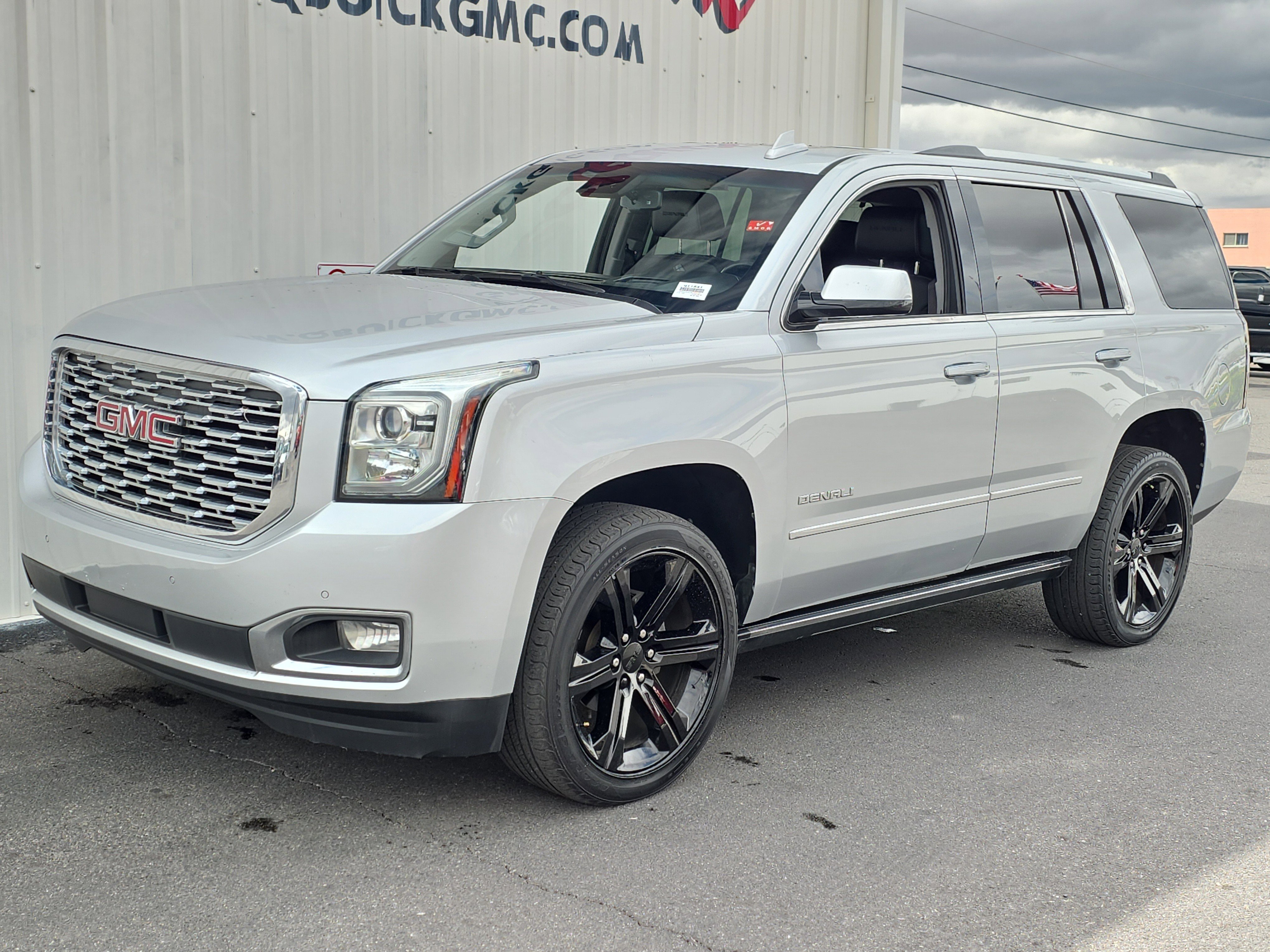 Used 2018 GMC Yukon Denali w/ Open Road Package AWD/4WD image 3