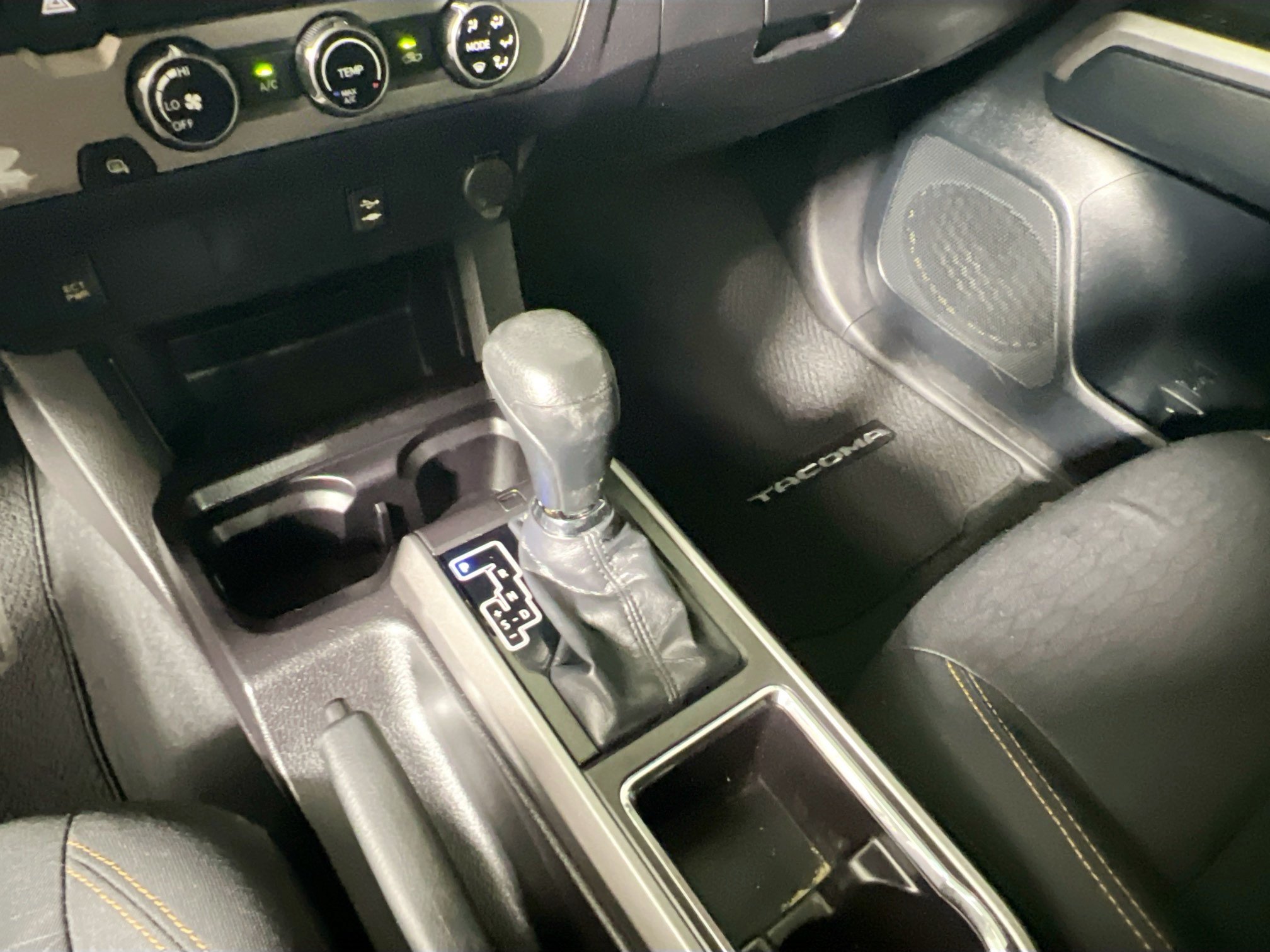 Used 2016 Toyota Tacoma SR5 w/ Towing Package RWD image 24