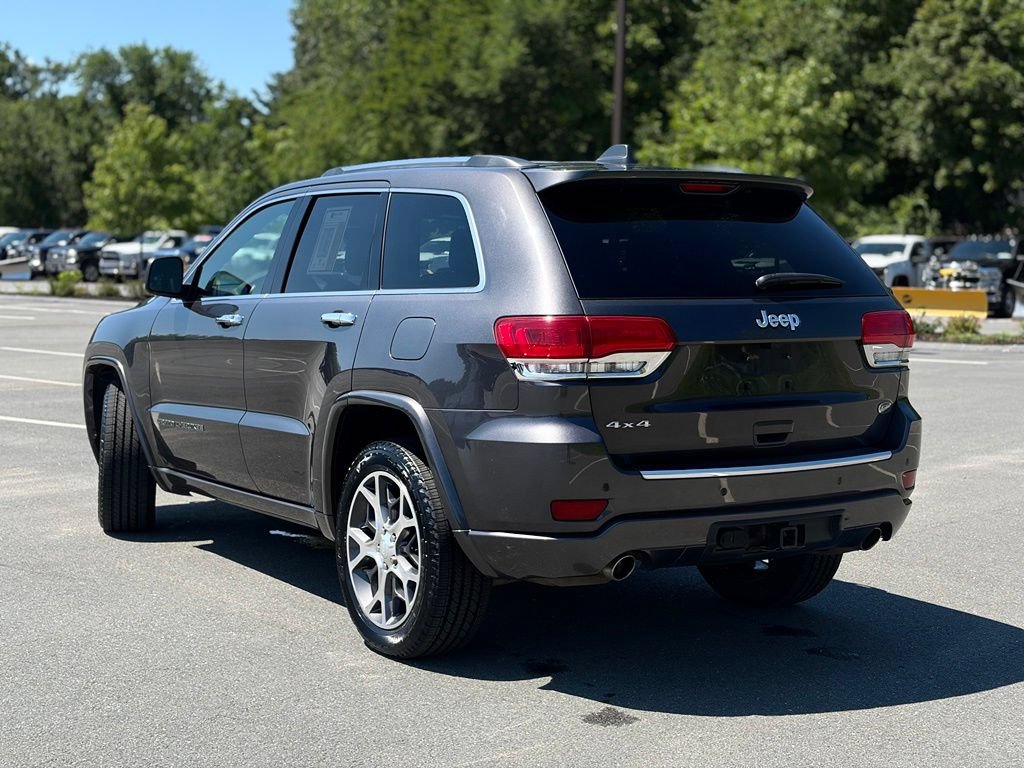 Used 2019 Jeep Grand Cherokee Overland AWD/4WD image 4