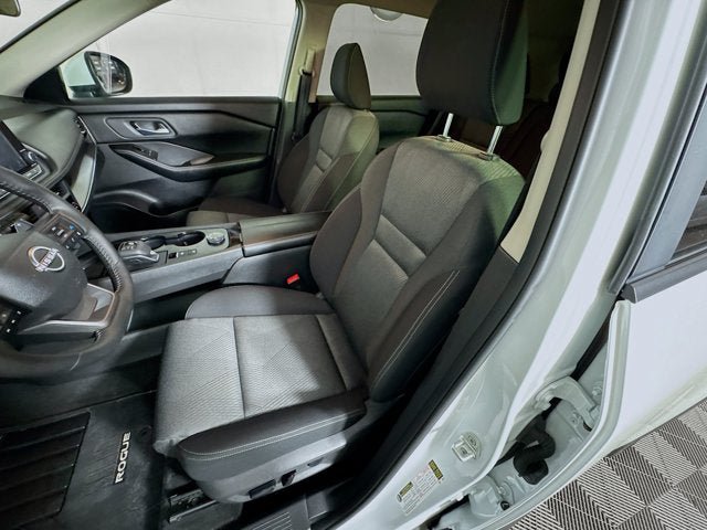 Certified 2026 Nissan Rogue SV AWD/4WD image 16