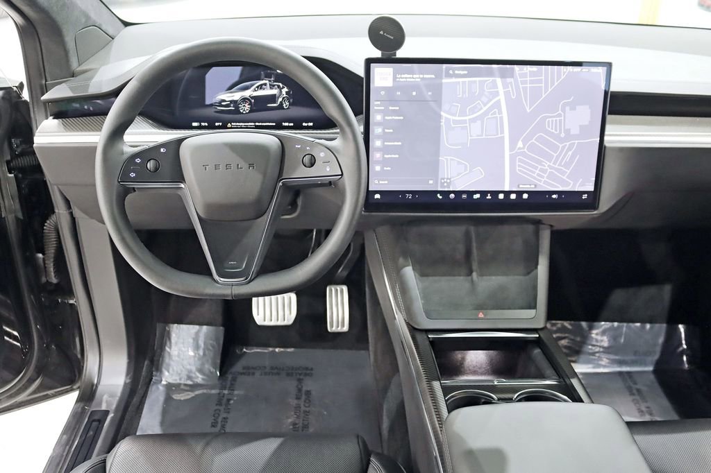 Used 2023 Tesla Model X Plaid image 11