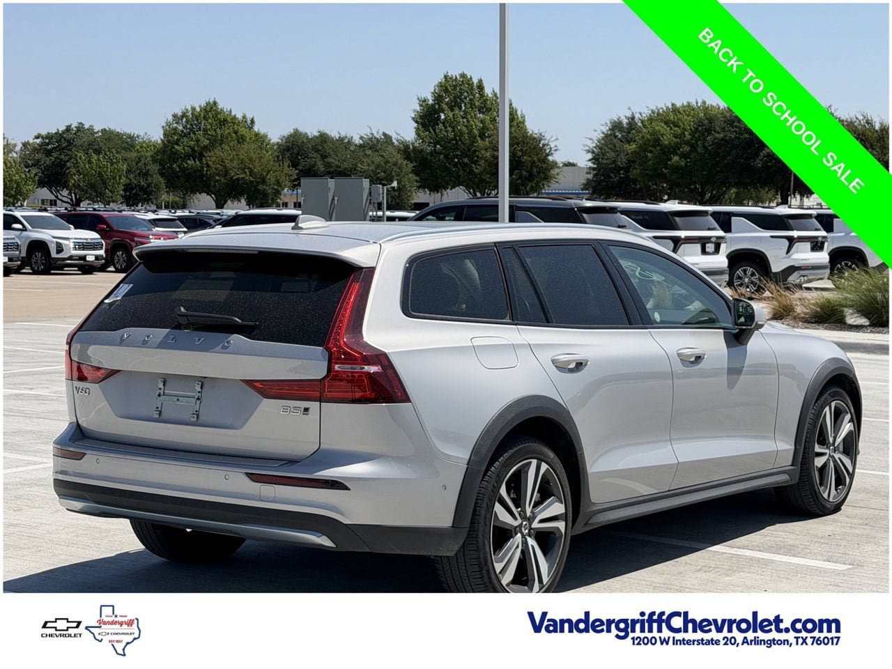 Used 2025 Volvo V60 B5 Cross Country Plus AWD/4WD image 4