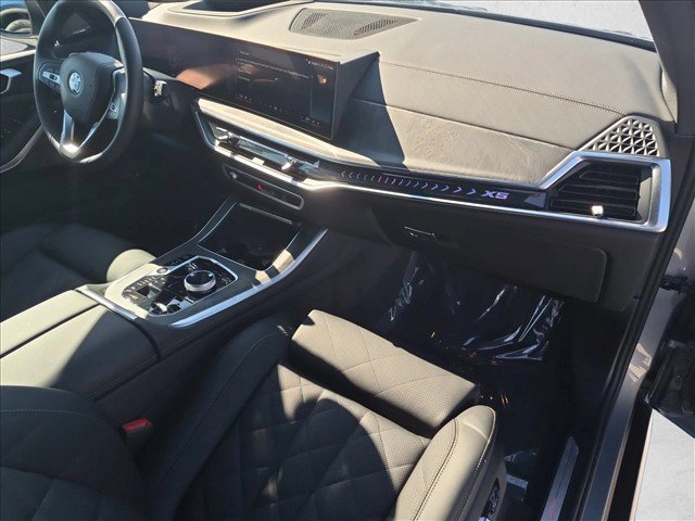 Certified 2026 BMW X5 xDrive50e w/ Executive Package AWD/4WD image 24