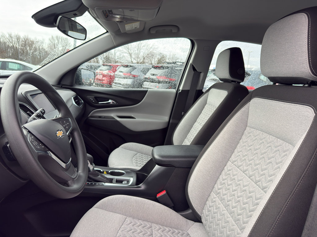 Used 2024 Chevrolet Equinox LS w/ Midnight Edition image 26