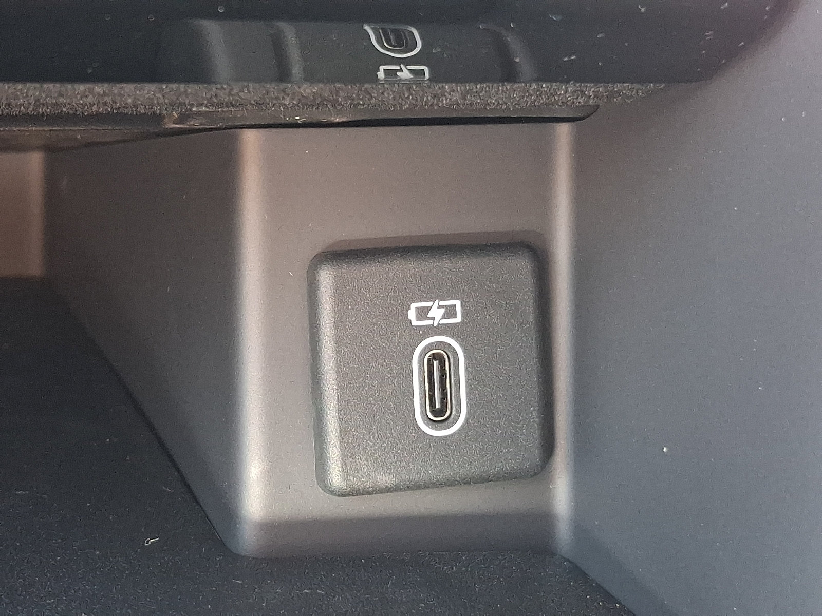 New 2026 Land Rover Discovery S AWD/4WD image 18