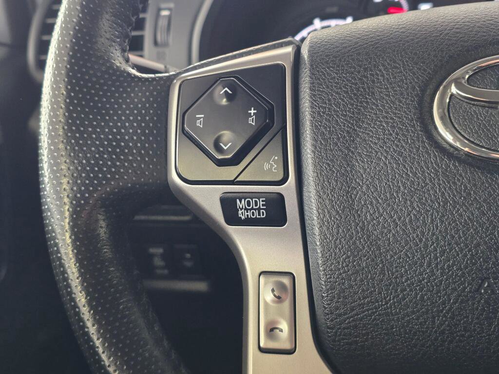 Used 2024 Toyota 4Runner SR5 Premium AWD/4WD image 25
