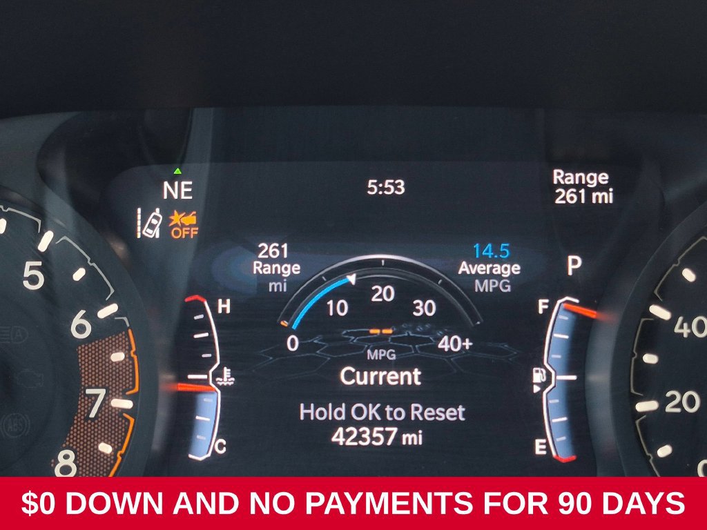 Used 2025 Jeep Compass Latitude w/ Sun & Sound Group AWD/4WD image 16