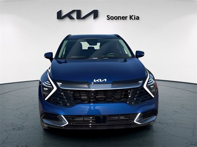 Used 2025 Kia Sportage SX image 2