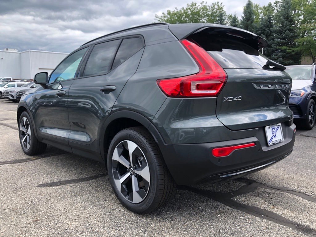 New 2026 Volvo XC40 B5 Core w/ Protection Package Premier AWD/4WD image 4