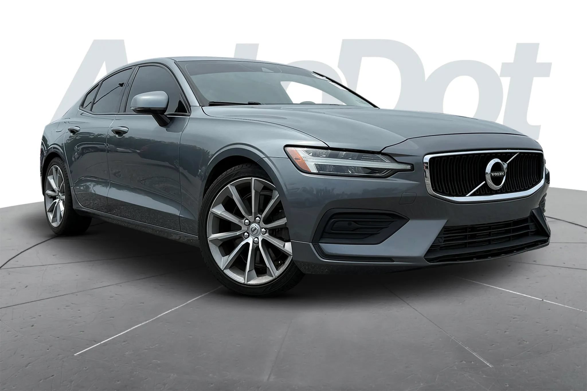 Used 2019 Volvo S60 T6 Momentum w/ Premium Package