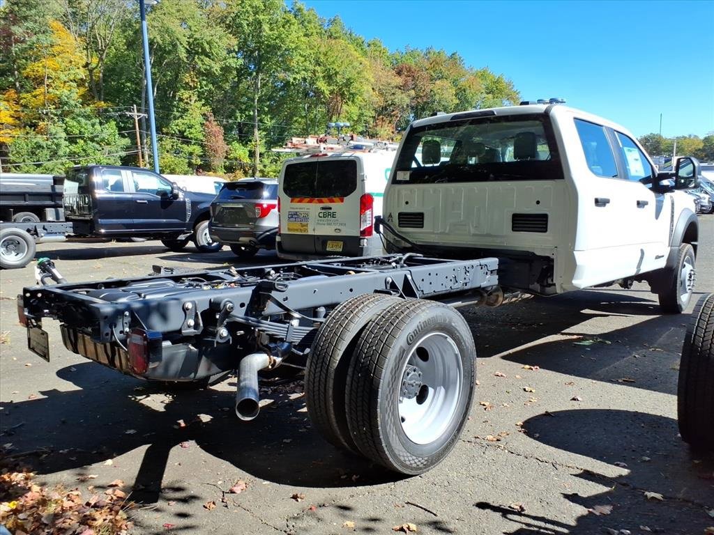 New 2026 Ford F550 4x4 Crew Cab image 5