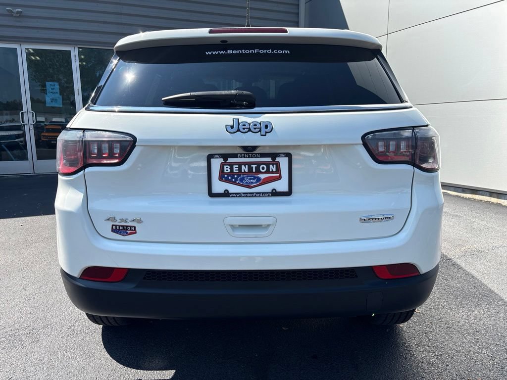 Used 2021 Jeep Compass Latitude AWD/4WD image 7