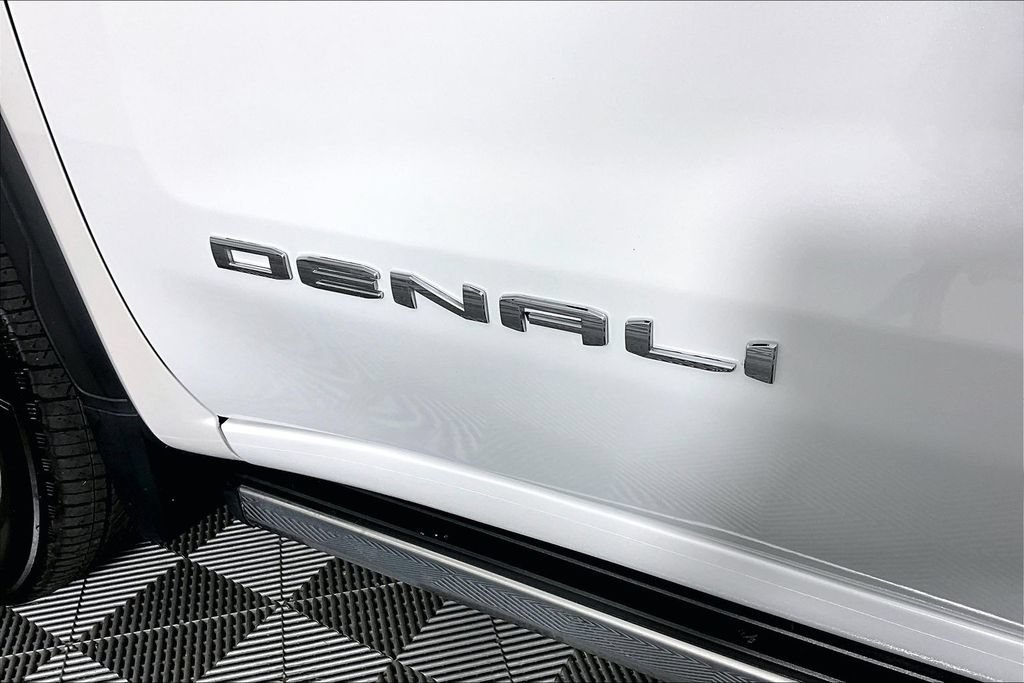 Used 2024 GMC Sierra 1500 Denali AWD/4WD image 24