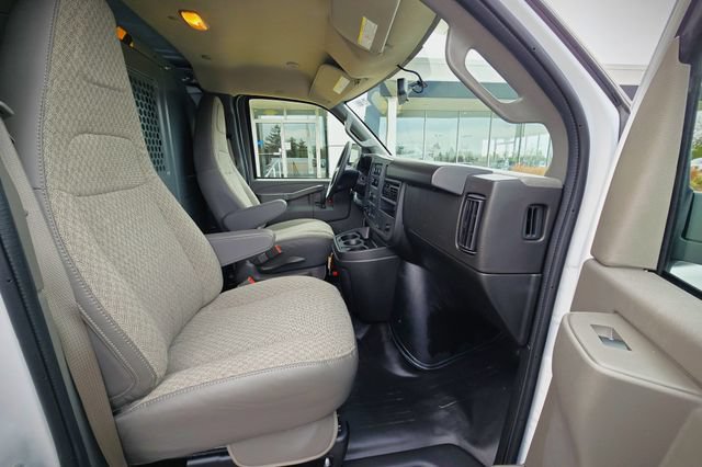 New 2025 GMC Savana 2500 w/ Chrome Appearance Package RWD image 18