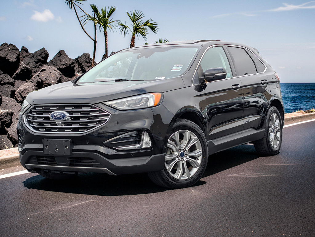 Used 2019 Ford Edge Titanium w/ Equipment Group 301A FWD image 2