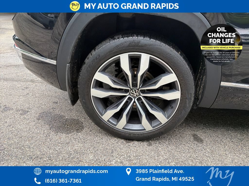 Used 2022 Volkswagen Atlas Cross Sport SEL Premium R-Line AWD/4WD image 33