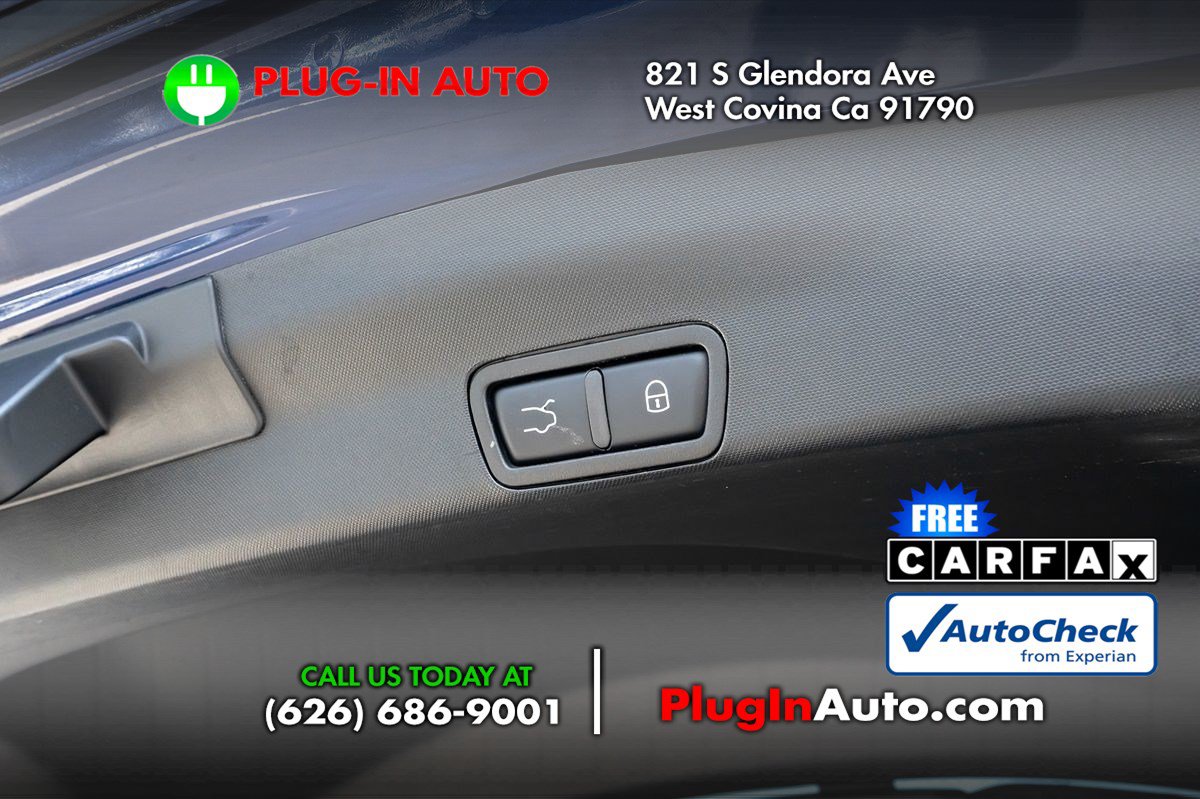Used 2018 Alfa Romeo Stelvio AWD image 14