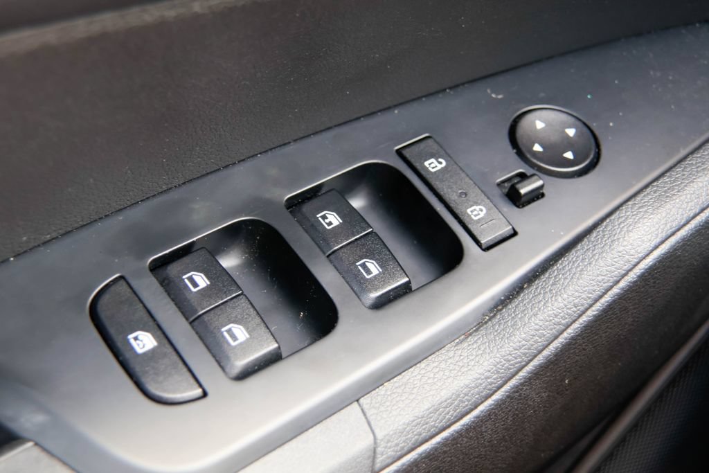 Used 2025 Kia Sportage LX FWD image 16