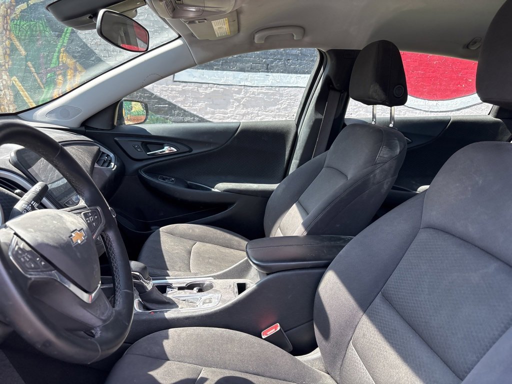 Used 2024 Chevrolet Malibu LT w/ Redline Edition image 10