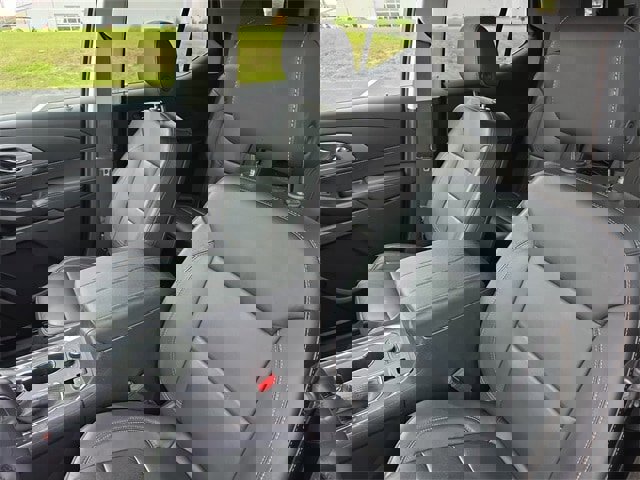 Used 2021 Chevrolet Traverse LT w/ LT Premium Package image 13