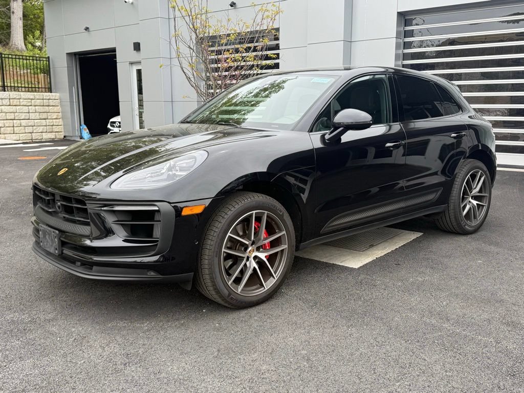 Used 2023 Porsche Macan S AWD/4WD image 3