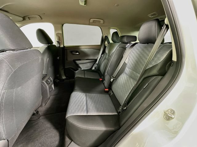 Used 2023 Nissan Rogue SV AWD/4WD image 22