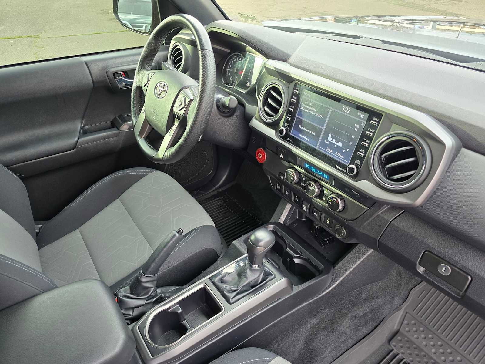 Used 2022 Toyota Tacoma TRD Off-Road image 10