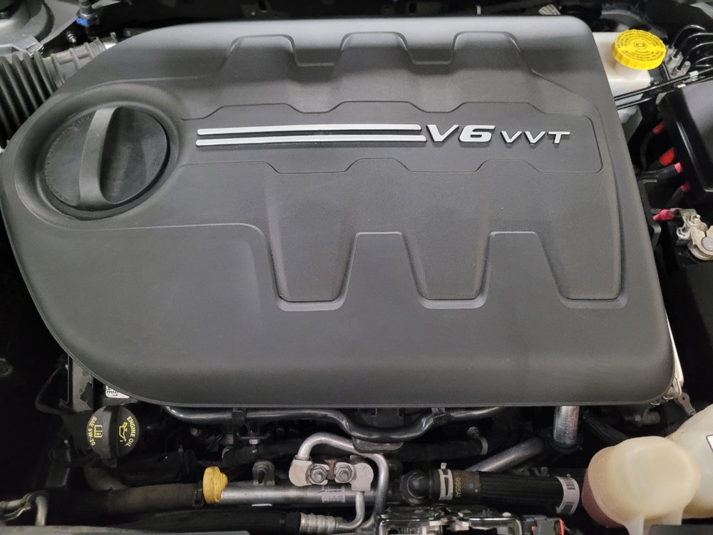 Used 2019 Jeep Cherokee Limited AWD/4WD image 30