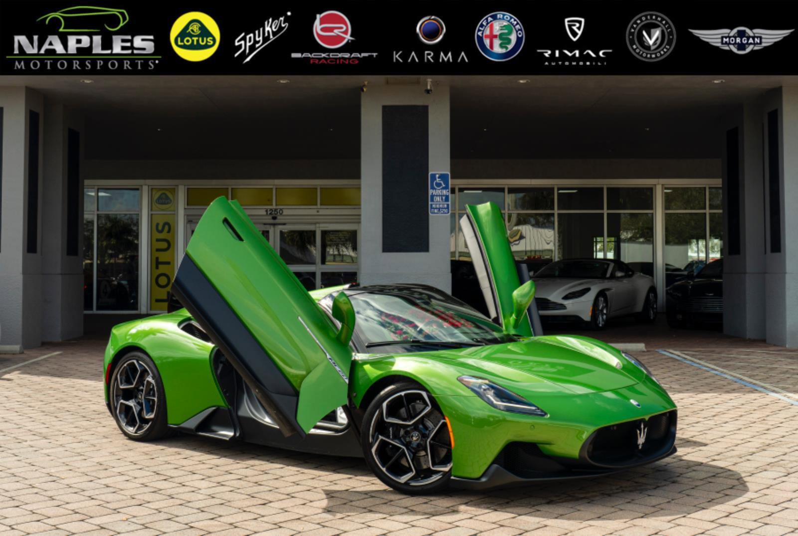 Used 2023 Maserati MC20 Spyder image 1