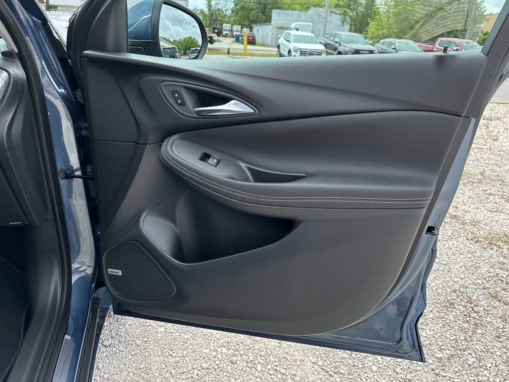 New 2026 Buick Encore GX Avenir image 35
