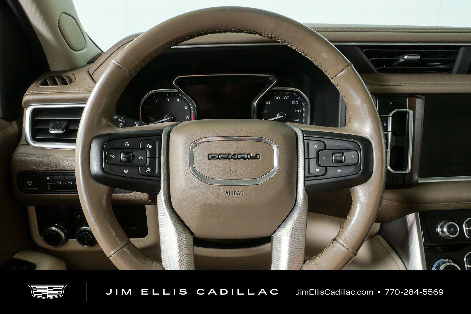 Used 2021 GMC Yukon XL Denali w/ Denali Premium Package RWD image 10
