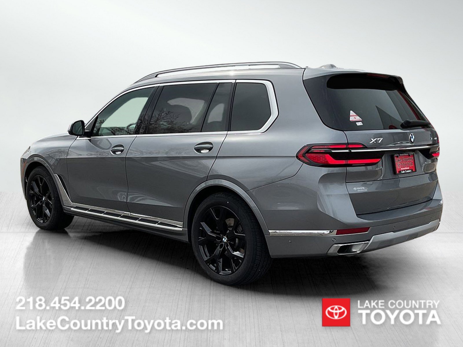 Used 2026 BMW X7 xDrive40i AWD/4WD image 3