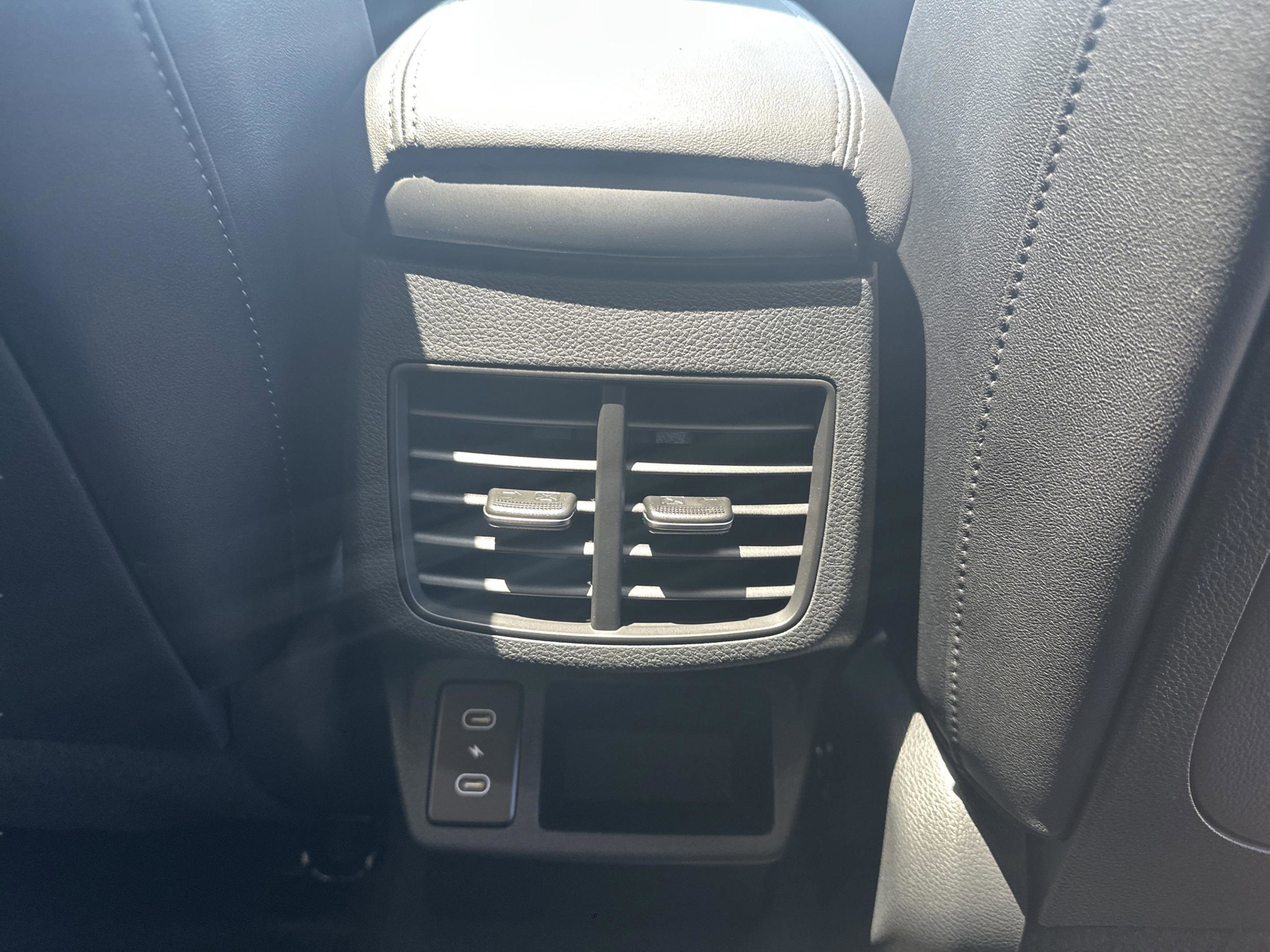 Used 2025 Kia Seltos EX w/ EX Sunroof Package image 38