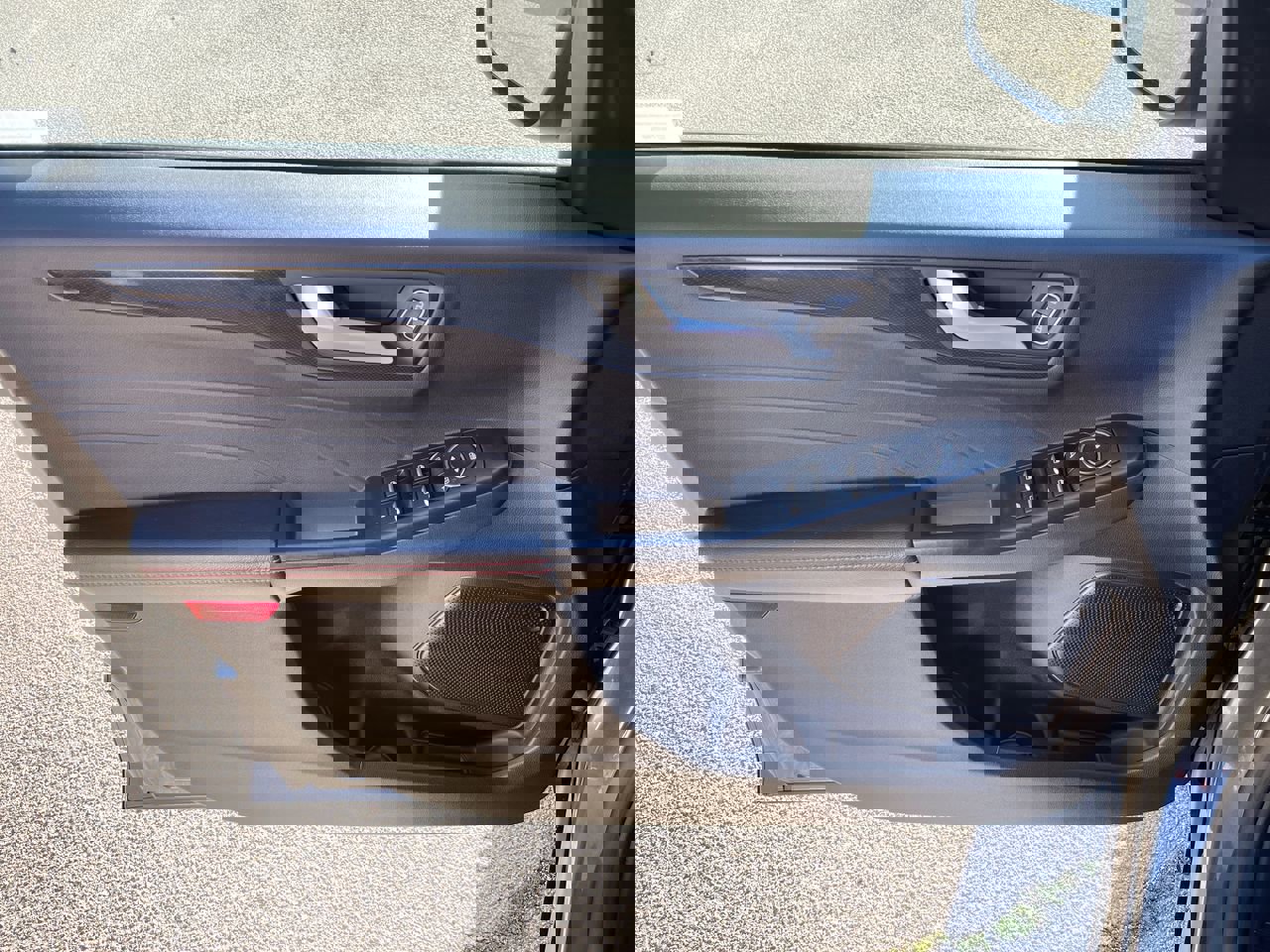 Used 2025 Ford Escape ST-Line w/ Equipment Group 301A image 16