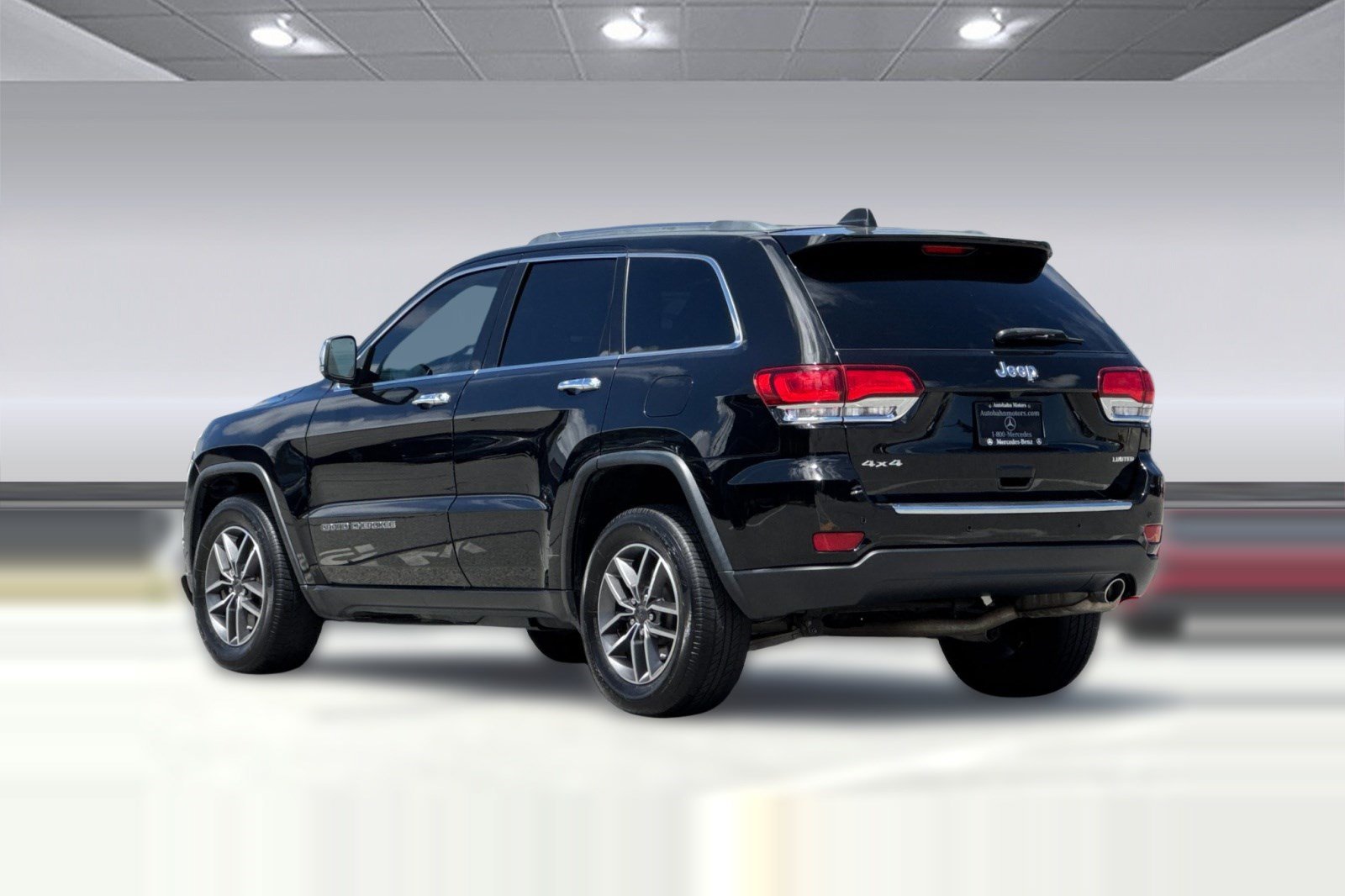 Used 2021 Jeep Grand Cherokee Limited AWD/4WD image 3