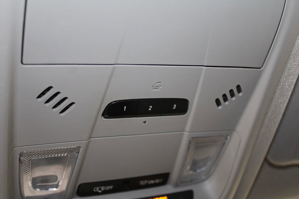 Used 2023 GMC Acadia AT4 w/ Preferred Package image 23