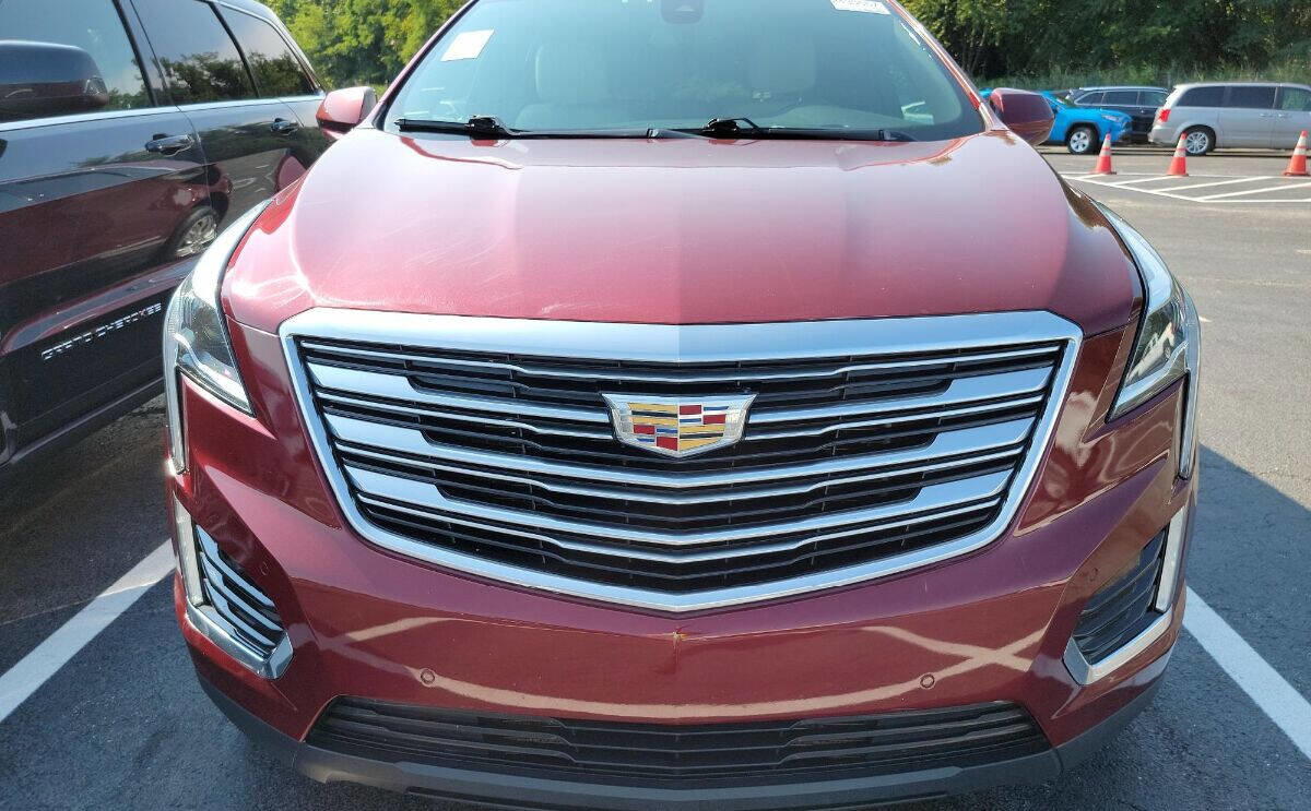 Used 2017 Cadillac XT5 Premium Luxury image 3