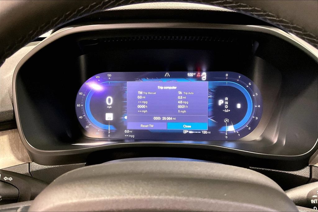 Certified 2023 Volvo XC40 B5 Plus w/ Protection Package Premier AWD/4WD image 13