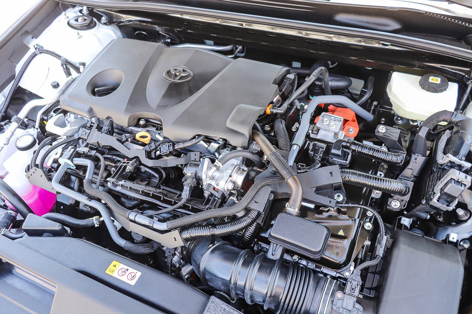 Used 2026 Toyota Camry Hybrid w/ Multimedia Upgrade Package image 30