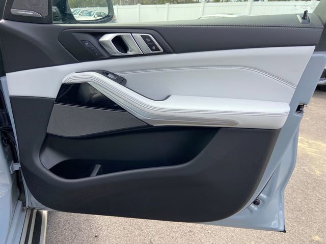 Certified 2023 BMW X7 xDrive40i w/ M Sport Package image 23