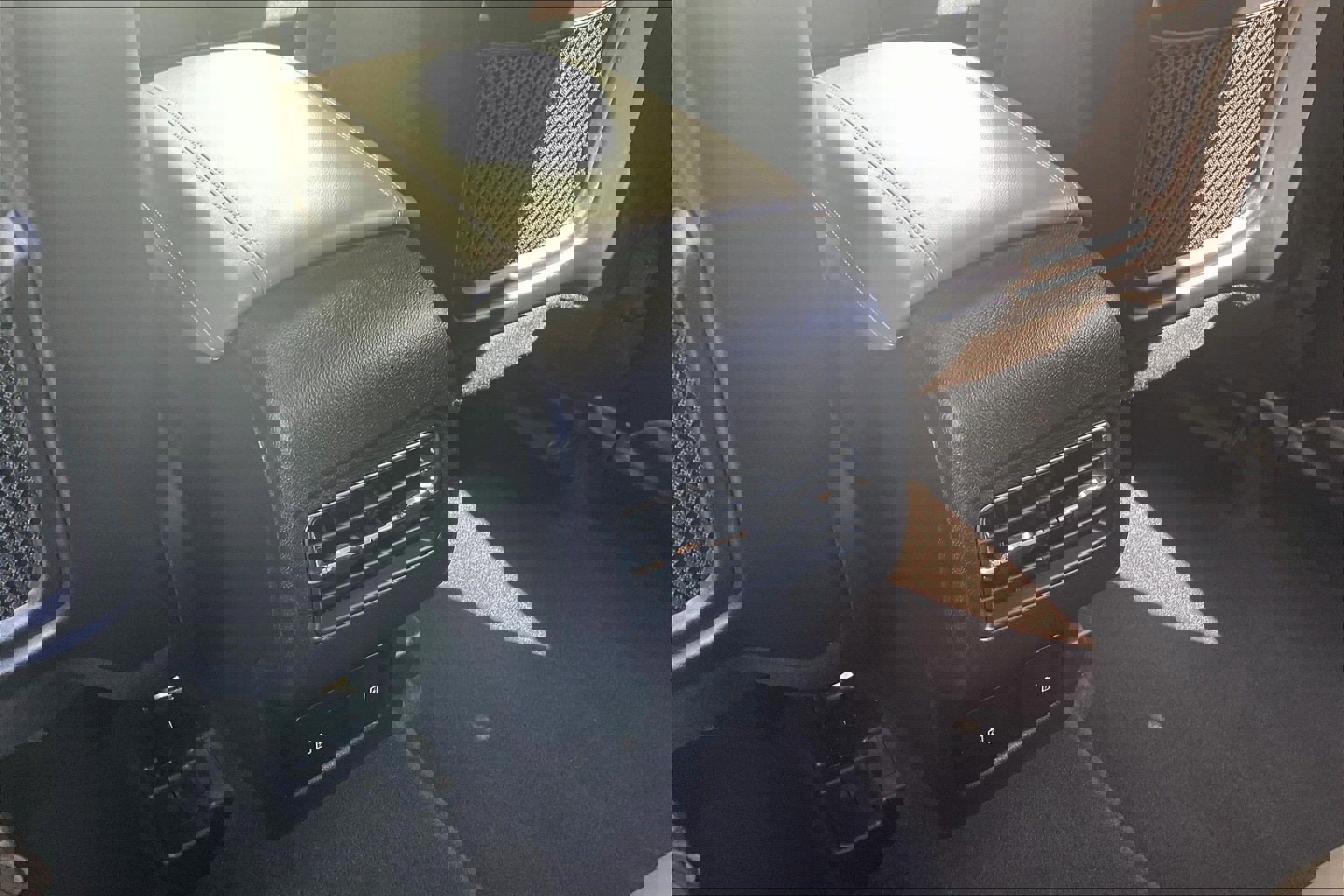 Used 2023 Lincoln Corsair Reserve w/ Equipment Group 201A image 39