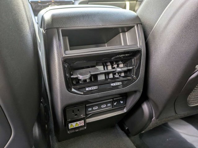 New 2026 Jeep Grand Cherokee Limited AWD/4WD image 15