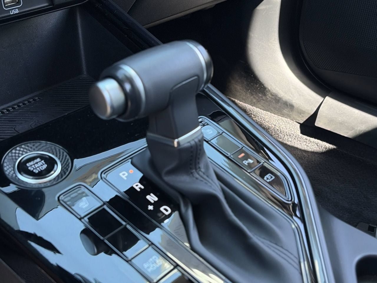 Certified 2024 Kia Niro EX FWD image 28