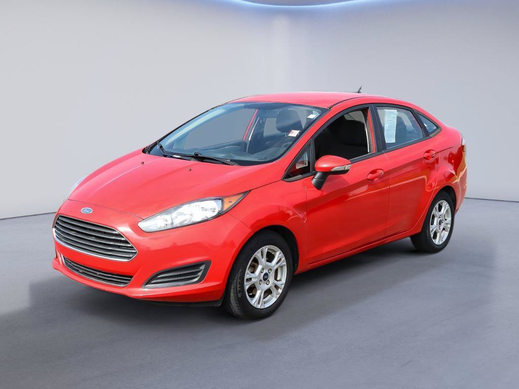 Used 2015 Ford Fiesta SE w/ Comfort Package FWD image 2