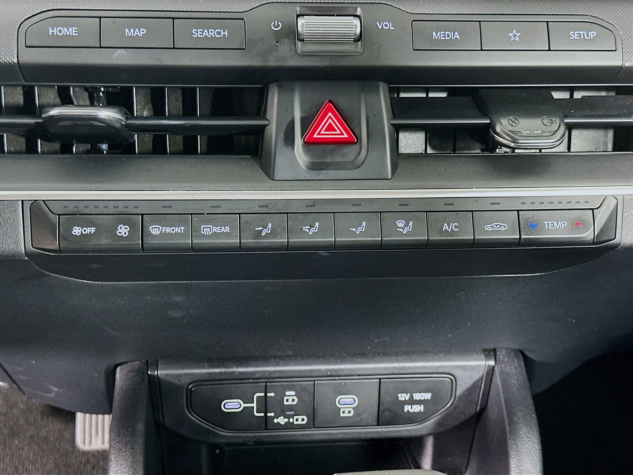 Used 2025 Kia K4 LXS image 23